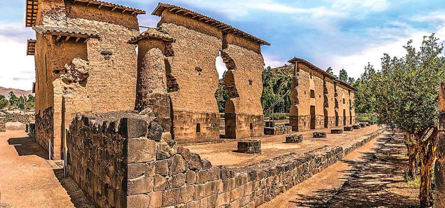 Puno: Route Of The Sun to Cusco with Lunch and Ticket Option - La Raya at 4,300 meters