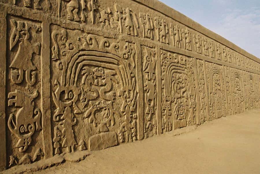 Pyramids of the Sun and the Moon, Huanchaco and Chan Chan - Chan Chan: the day’s biggest archaeological payoff