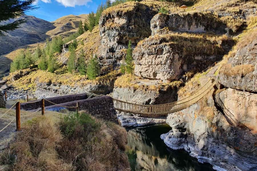 Queswachaka : Tour Inca bridge - Reaching Quehue and the Qeswachaka suspension bridge
