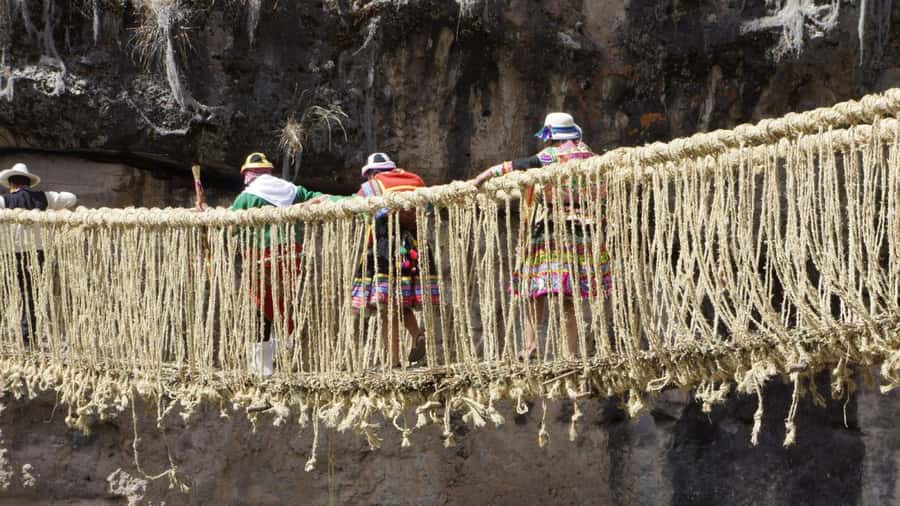 Queswachaka : Tour Inca bridge - Leaving Cusco at 4:00 a.m.