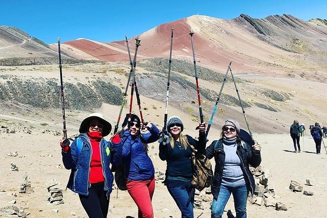 Rainbow Mountain Full-Day Tour from Cusco + Small Group! - The 90-minute descent and return to lunch