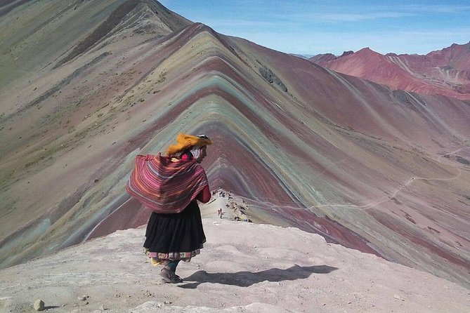 Rainbow Mountain Perú Full Day Group Shared Service - The 1.5-hour hike to 5,036 meters