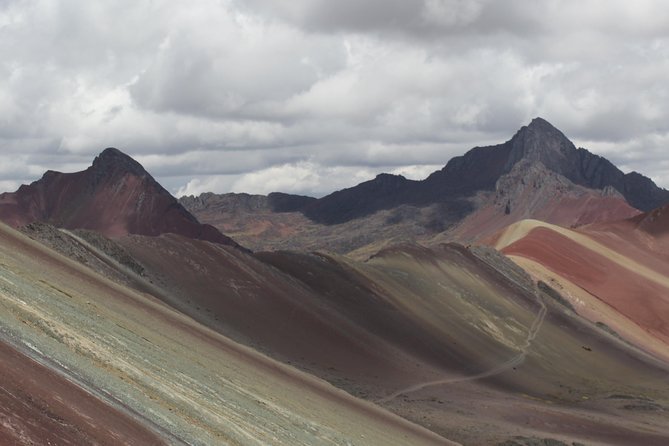 Rainbow Mountain Tour Vinicunca (Full Day) - What the guide adds to the day