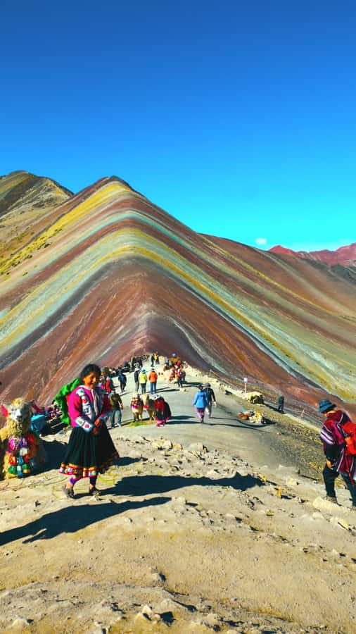 rainbown mountain Vinicunca 1 day - Starting the hike near sunrise