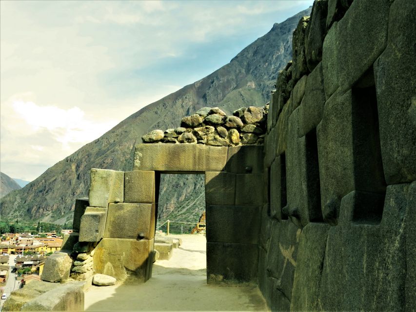 Sacred Valley & Machu Picchu by Train: 2-Day, 1-Night Tour - Ollantaytambo before the evening train