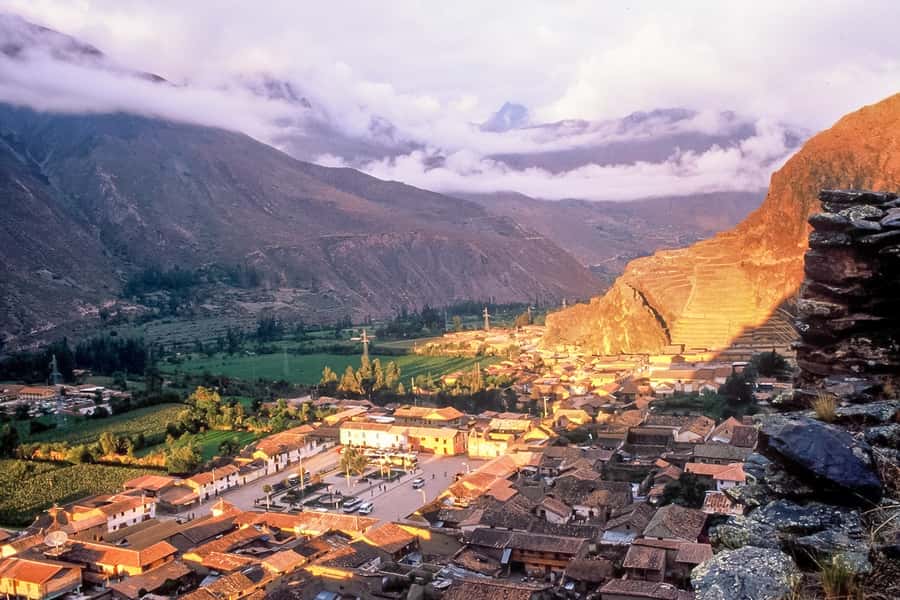 Sacred Valley: Ollantaytambo, Chinchero And Yucay With Lunch - Ollantaytambo: Inca stonework beside the mountain