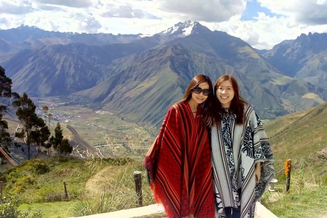 Sacred Valley - Pisac and Ollantaytambo day tour - Pisac market and the line between culture and shopping