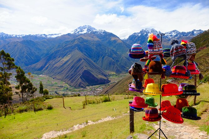 Sacred Valley Pisac Ollantaytambo and Chinchero Full-Day Tour - Pisac town and the market question