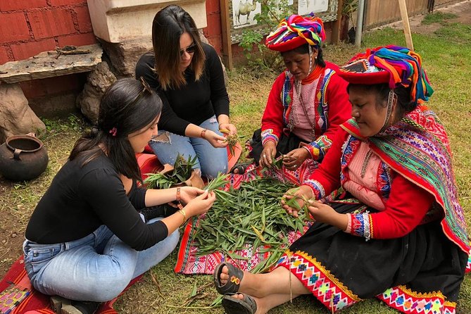 Sacred Valley Textile Workshop – Dyeing & Weaving in Cusco - Why this Cusco textile workshop is different