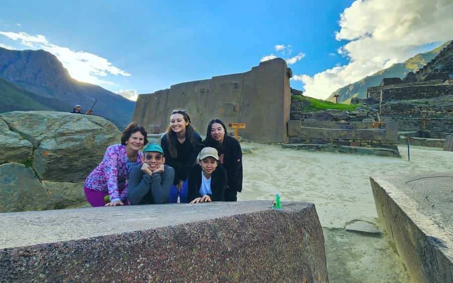 Sacred Valley Tour 1 Day - Pisac combines ruins, views, and a market