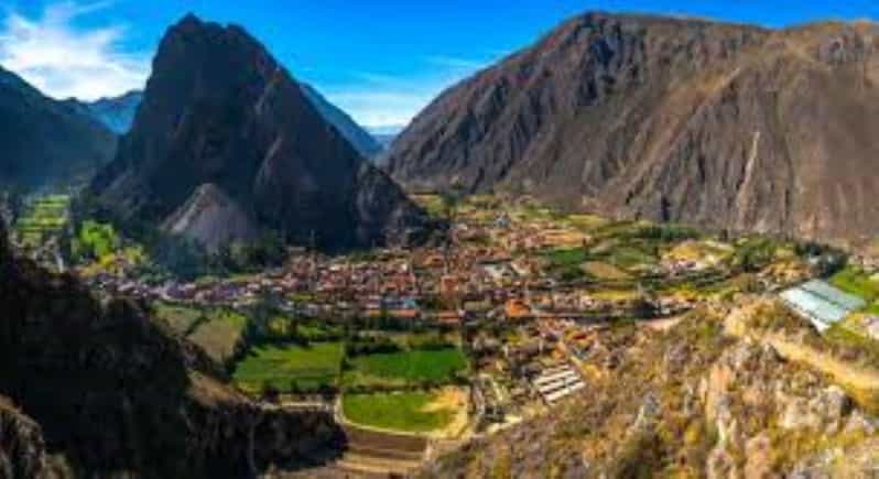 Sacred Valley Vip Cusco - Pisac combines an Indigenous market with Inca ruins
