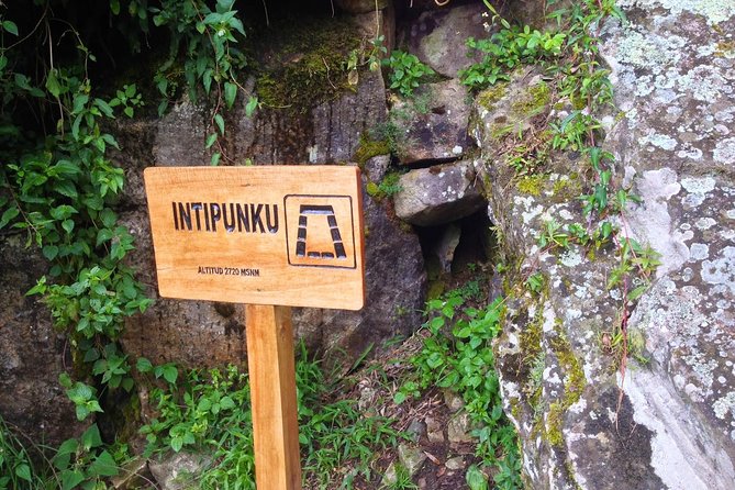 Short Inca trail to MachuPicchu || 2days - 1nigth || - Day One: From Cusco to Km 104