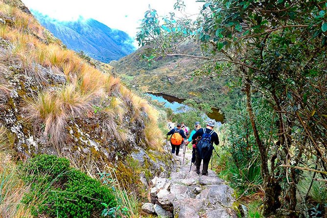 Small Group: 4-Day Inca Trail Trek to Machu Picchu - Guides, cooks, and the human side of the trek