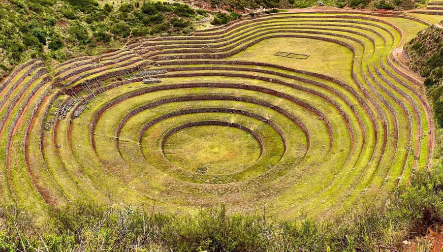 Super Sacred Valley - Chinchero: Inca walls and a colonial church