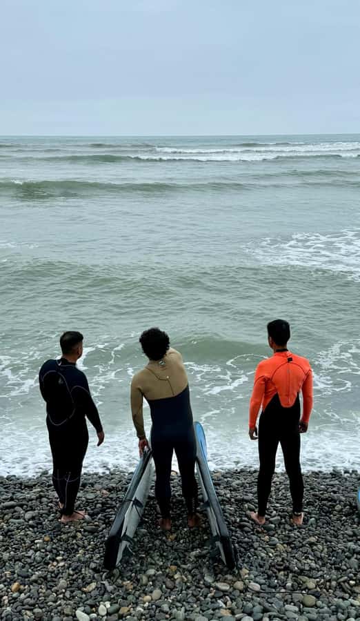 Surfing experience in Lima - Who should book this experience?
