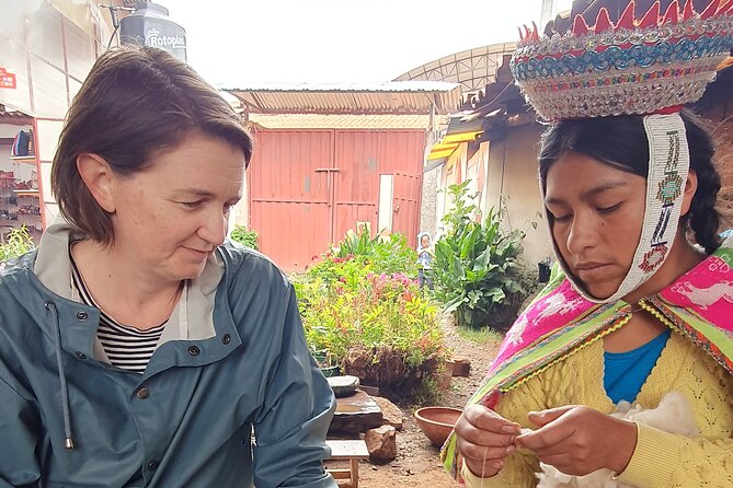 The Textile Workshop Experience in Cusco Region - Weaving your own bracelet or bookmark