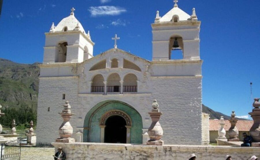 Tour Fullday Colca Canyon with Breakfast and Typical Lunch - Volcano Views at 4,910 Meters