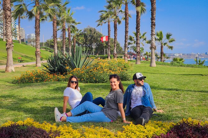 Tour Miraflores + Fotografía Profesional - Finishing at Miraflores Chinese Park