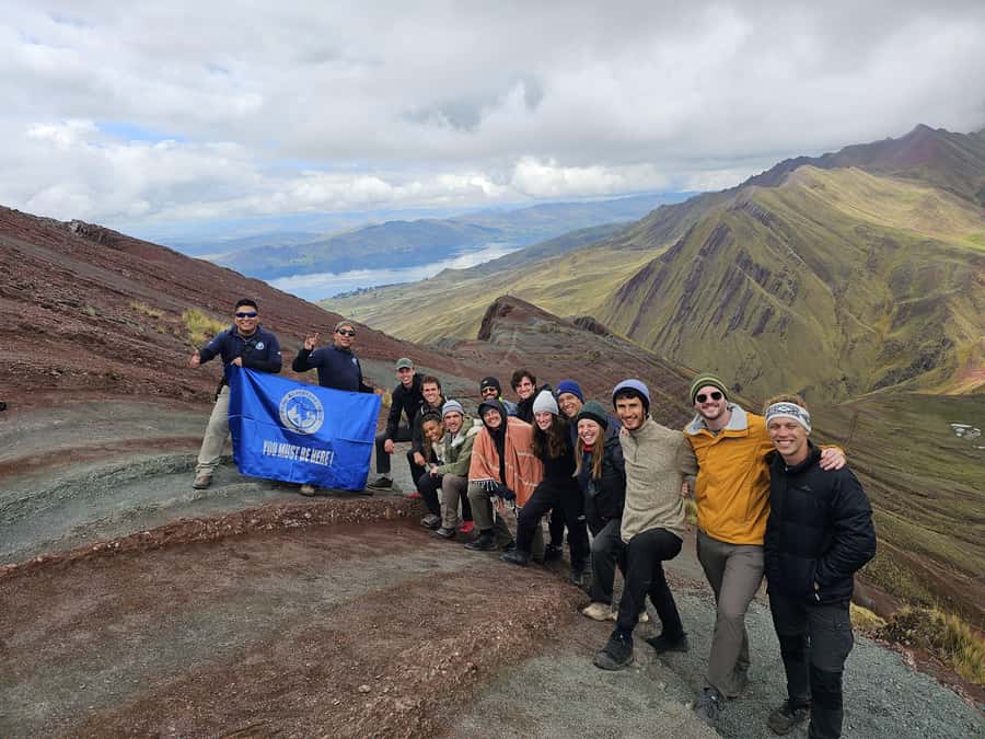 Tour Pallay Punchu Trek Full Day - Time at the summit: color, altitude, and photo planning