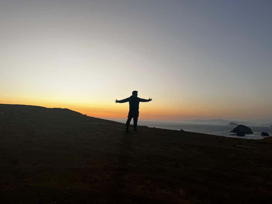 TREKKING GOLDEN SHADOWS - The first Paracas stop and the route toward the coast